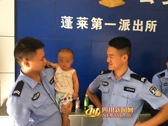 一歲男童被棄在KTV內(nèi)，警民聯(lián)合尋找家人